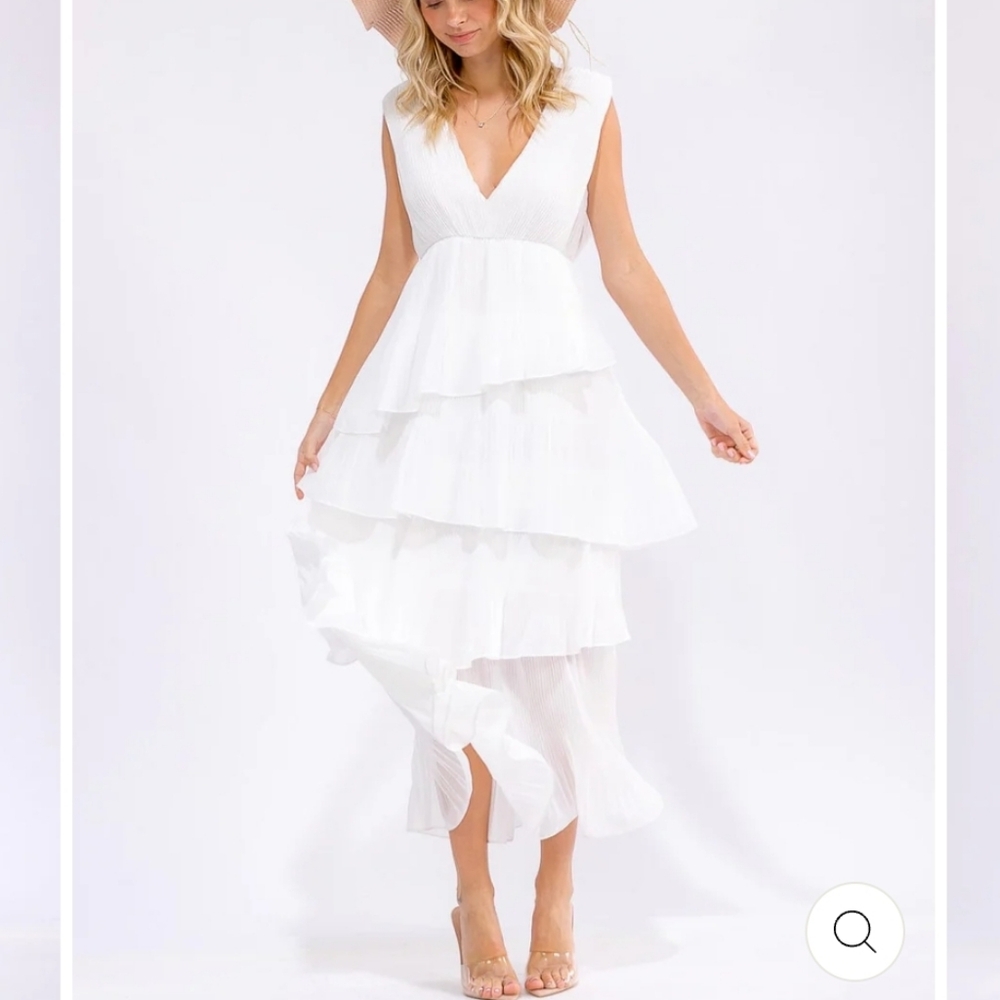 Elegant White Layered Dress